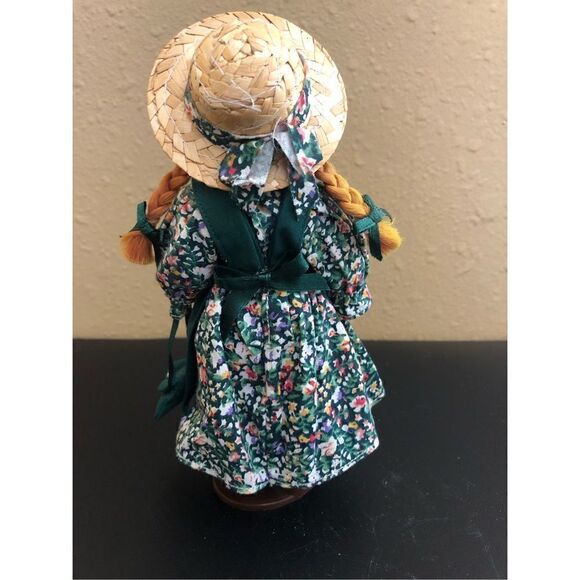 Anne Of Green Gables 7 Inch Treasury Edition Full Body Porcelain Doll - Picture 5 of 13